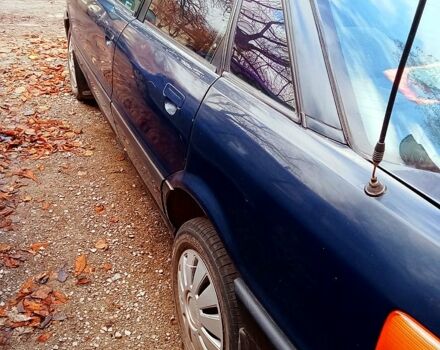 Синий Ауди 80, объемом двигателя 1.8 л и пробегом 340 тыс. км за 1500 $, фото 1 на Automoto.ua