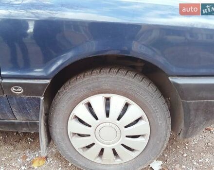 Синий Ауди 80, объемом двигателя 1.8 л и пробегом 340 тыс. км за 1500 $, фото 8 на Automoto.ua