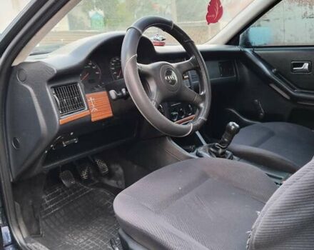 Синий Ауди 80, объемом двигателя 2 л и пробегом 420 тыс. км за 2450 $, фото 3 на Automoto.ua