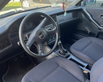 Синий Ауди 80, объемом двигателя 2 л и пробегом 280 тыс. км за 3000 $, фото 4 на Automoto.ua