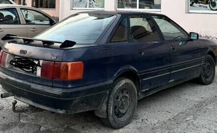 Синий Ауди 80, объемом двигателя 1.8 л и пробегом 3 тыс. км за 400 $, фото 1 на Automoto.ua