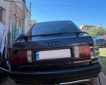 Синий Ауди 80, объемом двигателя 1.8 л и пробегом 300 тыс. км за 800 $, фото 1 на Automoto.ua