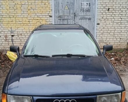 Синий Ауди 80, объемом двигателя 1.8 л и пробегом 350 тыс. км за 2200 $, фото 1 на Automoto.ua