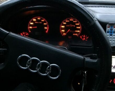 Зеленый Ауди 80, объемом двигателя 1.8 л и пробегом 320 тыс. км за 1600 $, фото 6 на Automoto.ua