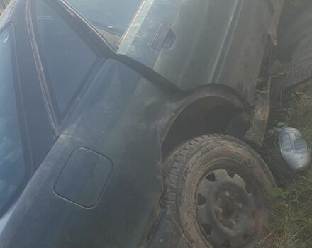 Зеленый Ауди 80, объемом двигателя 0 л и пробегом 400 тыс. км за 500 $, фото 1 на Automoto.ua