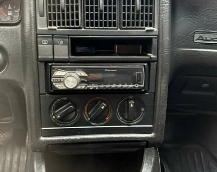 Зелений Ауді 80, об'ємом двигуна 2 л та пробігом 404 тис. км за 3100 $, фото 44 на Automoto.ua