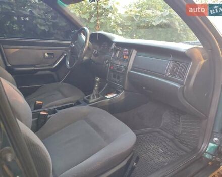 Зелений Ауді 80, об'ємом двигуна 2.6 л та пробігом 300 тис. км за 3800 $, фото 7 на Automoto.ua