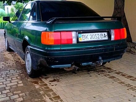 Зелений Ауді 80, об'ємом двигуна 1.6 л та пробігом 300 тис. км за 1000 $, фото 1 на Automoto.ua
