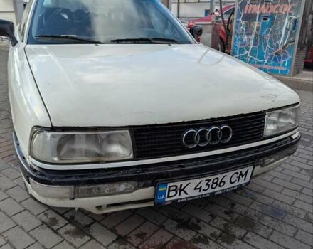 Белый Ауди 90, объемом двигателя 2.3 л и пробегом 400 тыс. км за 1000 $, фото 5 на Automoto.ua