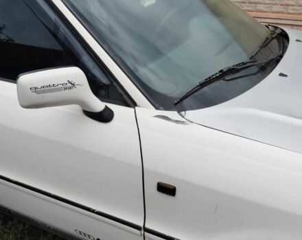 Белый Ауди 90, объемом двигателя 2.2 л и пробегом 200 тыс. км за 1187 $, фото 4 на Automoto.ua