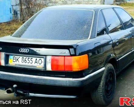 Черный Ауди 90, объемом двигателя 2.2 л и пробегом 300 тыс. км за 1350 $, фото 3 на Automoto.ua