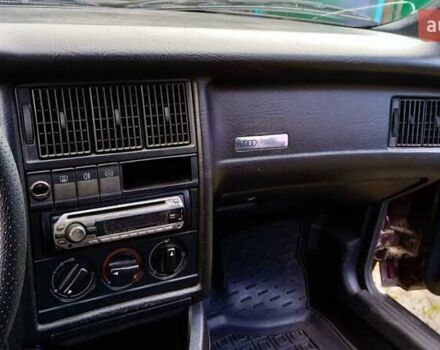 Красный Ауди 90, объемом двигателя 1.78 л и пробегом 343 тыс. км за 2700 $, фото 16 на Automoto.ua