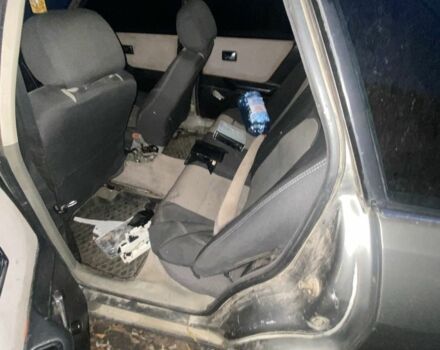 Серый Ауди 90, объемом двигателя 2 л и пробегом 450 тыс. км за 475 $, фото 5 на Automoto.ua