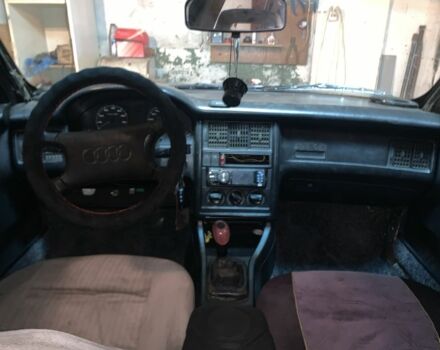 Серый Ауди 90, объемом двигателя 2 л и пробегом 253 тыс. км за 1600 $, фото 5 на Automoto.ua