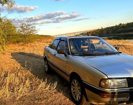 Серый Ауди 90, объемом двигателя 2.3 л и пробегом 480 тыс. км за 1600 $, фото 1 на Automoto.ua