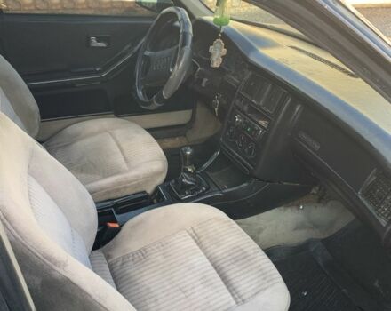 Синий Ауди 90, объемом двигателя 1.6 л и пробегом 300 тыс. км за 1050 $, фото 8 на Automoto.ua
