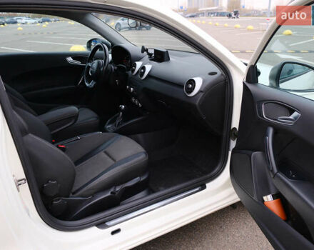 Белый Ауди А1, объемом двигателя 1.39 л и пробегом 167 тыс. км за 9300 $, фото 16 на Automoto.ua