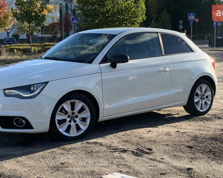Белый Ауди А1, объемом двигателя 1.39 л и пробегом 240 тыс. км за 8000 $, фото 1 на Automoto.ua