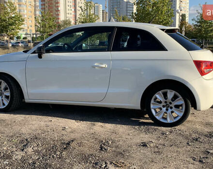 Белый Ауди А1, объемом двигателя 1.39 л и пробегом 240 тыс. км за 8000 $, фото 2 на Automoto.ua
