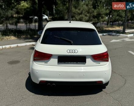 Белый Ауди А1, объемом двигателя 1.39 л и пробегом 144 тыс. км за 10299 $, фото 8 на Automoto.ua
