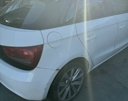 Белый Ауди А1, объемом двигателя 1.4 л и пробегом 240 тыс. км за 7000 $, фото 5 на Automoto.ua