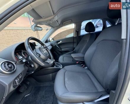 Белый Ауди А1, объемом двигателя 1.39 л и пробегом 144 тыс. км за 10299 $, фото 10 на Automoto.ua