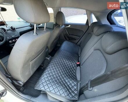 Белый Ауди А1, объемом двигателя 1.39 л и пробегом 144 тыс. км за 10299 $, фото 11 на Automoto.ua