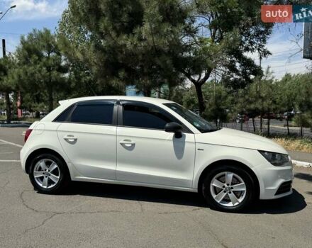 Белый Ауди А1, объемом двигателя 1.39 л и пробегом 144 тыс. км за 10299 $, фото 13 на Automoto.ua