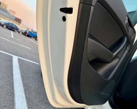 Белый Ауди А1, объемом двигателя 1.39 л и пробегом 127 тыс. км за 9000 $, фото 14 на Automoto.ua