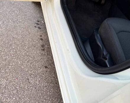 Белый Ауди А1, объемом двигателя 1.39 л и пробегом 127 тыс. км за 9000 $, фото 13 на Automoto.ua