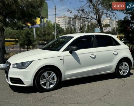 Белый Ауди А1, объемом двигателя 1.39 л и пробегом 144 тыс. км за 10299 $, фото 5 на Automoto.ua