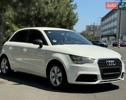 Белый Ауди А1, объемом двигателя 1.39 л и пробегом 144 тыс. км за 10299 $, фото 3 на Automoto.ua
