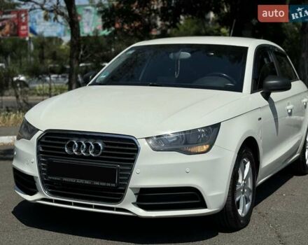 Белый Ауди А1, объемом двигателя 1.39 л и пробегом 144 тыс. км за 10299 $, фото 4 на Automoto.ua