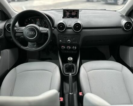 Білий Ауді А1, об'ємом двигуна 1.6 л та пробігом 229 тис. км за 8500 $, фото 15 на Automoto.ua