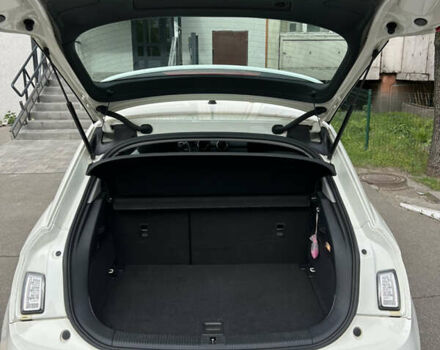 Белый Ауди А1, объемом двигателя 1.4 л и пробегом 118 тыс. км за 11800 $, фото 9 на Automoto.ua