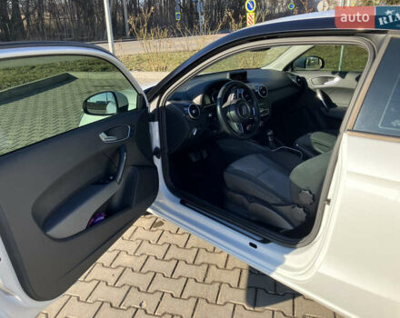 Белый Ауди А1, объемом двигателя 1.6 л и пробегом 70 тыс. км за 14300 $, фото 26 на Automoto.ua