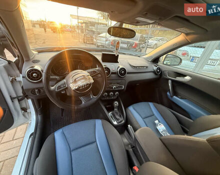 Білий Ауді А1, об'ємом двигуна 1.6 л та пробігом 35 тис. км за 5800 $, фото 10 на Automoto.ua