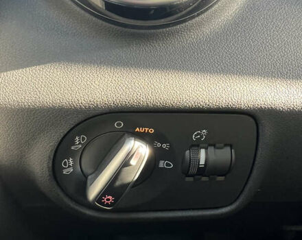 Білий Ауді А1, об'ємом двигуна 1.6 л та пробігом 35 тис. км за 16000 $, фото 2 на Automoto.ua