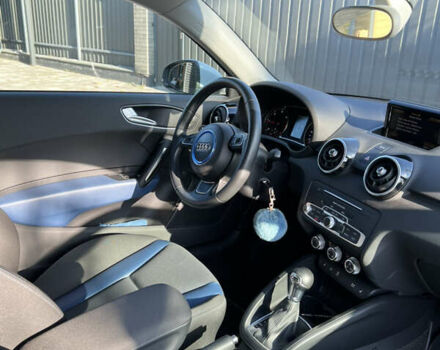 Білий Ауді А1, об'ємом двигуна 1.6 л та пробігом 35 тис. км за 16000 $, фото 15 на Automoto.ua