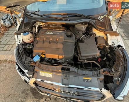 Білий Ауді А1, об'ємом двигуна 1.6 л та пробігом 35 тис. км за 5800 $, фото 6 на Automoto.ua
