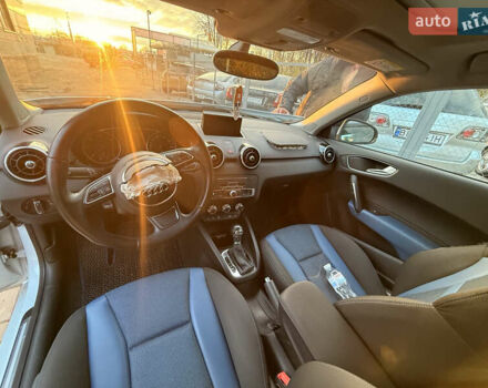 Білий Ауді А1, об'ємом двигуна 1.6 л та пробігом 35 тис. км за 5800 $, фото 12 на Automoto.ua