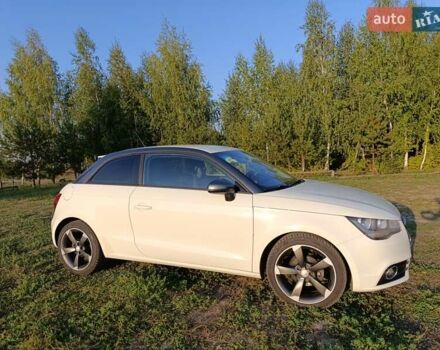 Білий Ауді А1, об'ємом двигуна 1.6 л та пробігом 223 тис. км за 11000 $, фото 1 на Automoto.ua