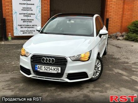 Ауді А1 2012 у Дніпро (Дніпропетровську) на Automoto.ua Білий Ауді А1, об'ємом двигуна 1.4 л та пробігом 64 тис. км за 12000 $, фото 1 на Automoto.ua