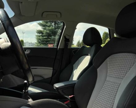 Черный Ауди А1, объемом двигателя 1.6 л и пробегом 209 тыс. км за 9750 $, фото 8 на Automoto.ua