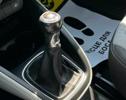 Черный Ауди А1, объемом двигателя 1.6 л и пробегом 209 тыс. км за 9750 $, фото 17 на Automoto.ua