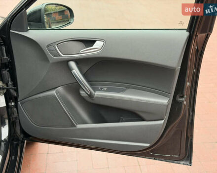 Черный Ауди А1, объемом двигателя 1.4 л и пробегом 113 тыс. км за 15300 $, фото 23 на Automoto.ua