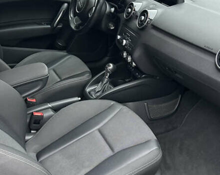 Чорний Ауді А1, об'ємом двигуна 1.6 л та пробігом 90 тис. км за 12900 $, фото 15 на Automoto.ua