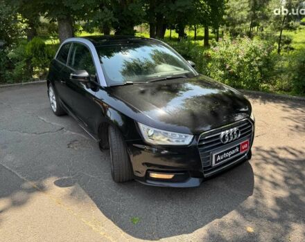 Черный Ауди А1, объемом двигателя 1.6 л и пробегом 159 тыс. км за 13790 $, фото 2 на Automoto.ua