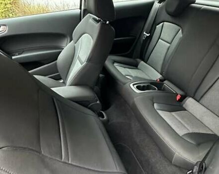 Чорний Ауді А1, об'ємом двигуна 1.6 л та пробігом 90 тис. км за 12900 $, фото 19 на Automoto.ua