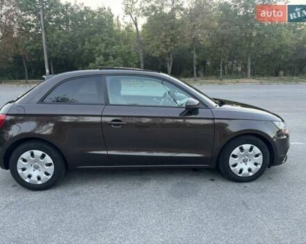 Коричневый Ауди А1, объемом двигателя 1.6 л и пробегом 158 тыс. км за 10777 $, фото 11 на Automoto.ua